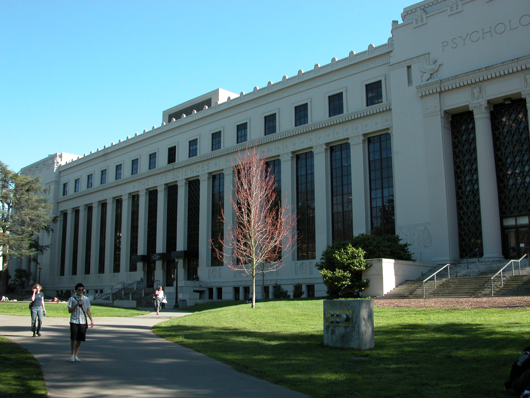 the UC Berkeley Valley Life Sciences Building