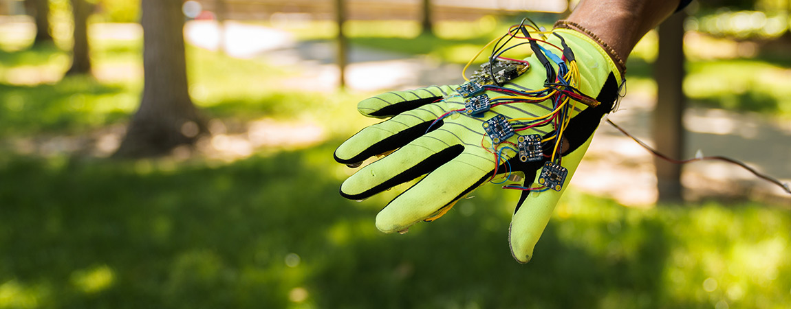 gloves with wire